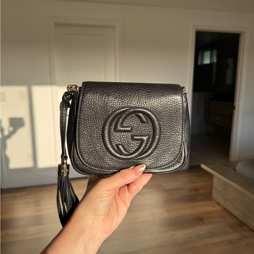 Gucci Small Black Leather Soho Chain Flap crossbody bag